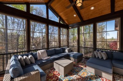 Cozy Sunroom for Relaxation